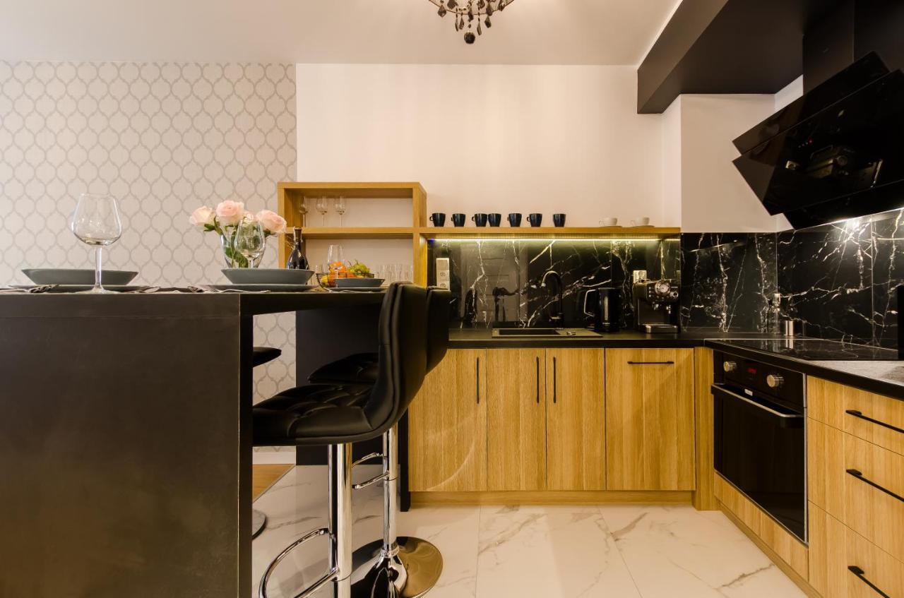Old Town Premium Queen'S Apartments Красков Екстериор снимка